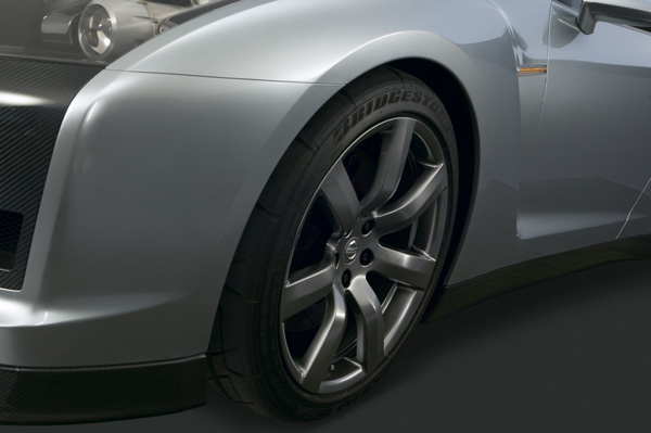 2005 Nissan (Skyline) GT-R Promo Concept Rim Picture